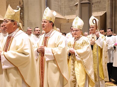 /A/2026/4/VELIKI ČETVRTAK/Nadbiskup Kutleša predvodio Misu posvete ulja u Zagrebačkoj katedrali (3).JPG