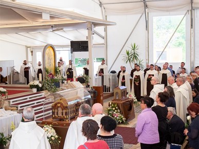 /A/2026/5/A/Relikvije sv. Male Terezije i njezinih roditelja Ljudevita i Zelije u Hrvatskoj (6).jpg