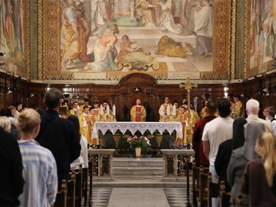 /A/2026/5/C/2026_​Mons. Batelja predvodio misno slavlje prigodom proljetnog susret hrvatskih studenata u crkvi sv. Jeronima u Rimu (3).JPG