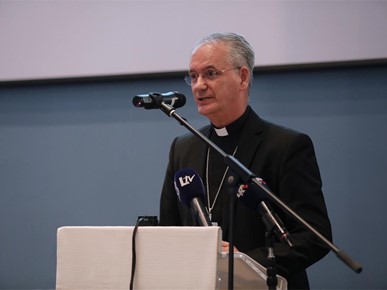 /A/2026/5/C/Pozdravni govor nadbiskupa Kutleše povodom 35. obljetnice Svečane akademije o stotoj obljetnici Rerum novarum.JPG