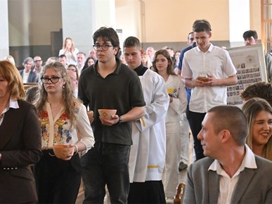 /A/2026/5/E/2026_​Misa zahvalnica maturanata Nadbiskupske klasične gimnazije s pravom javnosti u Zagrebu (7).JPG
