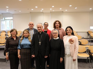 /A/2026/5/E/260518_Nadbiskup Kutleša primio sudionike Državnog natjecanja iz vjeronauka (13).JPG
