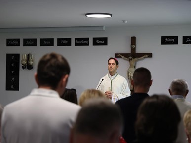 /A/2026/5/F/260525 Biskup Kovač blagoslovio pastoralni centar „Dvanestorica apostola“ u Kašini (1).JPG