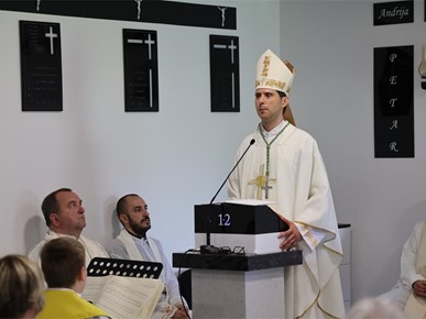 /A/2026/5/F/260525 Biskup Kovač blagoslovio pastoralni centar „Dvanestorica apostola“ u Kašini (6).JPG