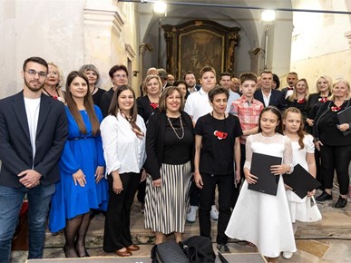 /A/2026/5/F/Održan poetsko-glazbeni program Svetom Duhu na čast (2).jpg