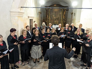 /A/2026/5/F/Održan poetsko-glazbeni program Svetom Duhu na čast (6).jpg