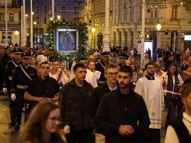 /A/2026/5/MBKV/FOTOGALERIJA - Majka Božja od Kamenitih vrata, 31 svibnja 2026/MBKV2026_TUZN_2 (80).JPG