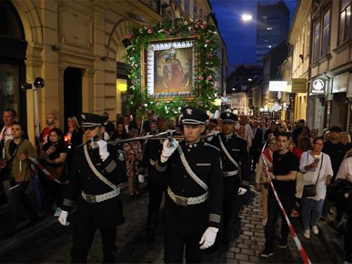 /A/2026/5/MBKV/FOTOGALERIJA - Majka Božja od Kamenitih vrata, 31 svibnja 2026/MBKV2026_TUZN_2 (87).JPG