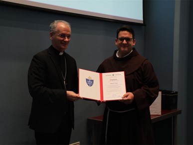 /A/2026/6/A/260602 Nadbiskup Kutleša đakonima dodijelio diplome o postignutoj svećeničkoj spremi (17).JPG