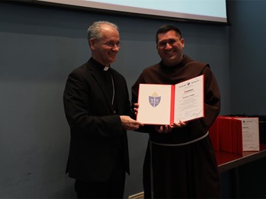 /A/2026/6/A/260602 Nadbiskup Kutleša đakonima dodijelio diplome o postignutoj svećeničkoj spremi (18).JPG
