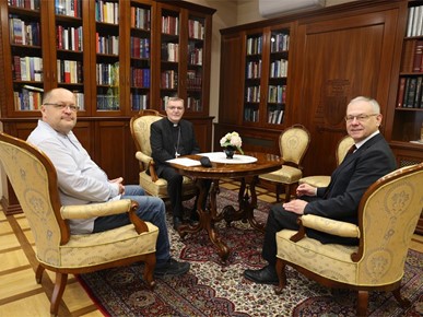 /A/2026/6/A/260603 Kardinal Bozanić primio dekana Pravnog fakulteta HKS-a (6).JPG