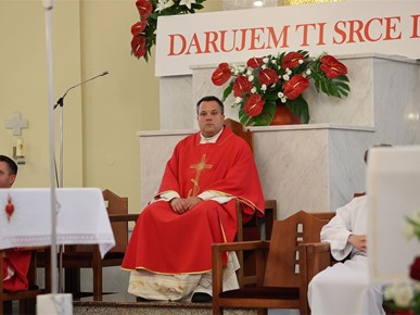 /A/2026/6/D/260612 ​U Karlovcu svečano proslavljena svetkovina Presvetoga Srca Isusova (5).jpg