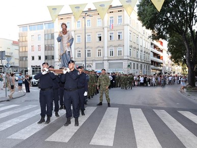 /A/2026/7/A/Biskup Gorski predvodio proslavu svetkovine sv. Tome ap. u Puli (6).jpg