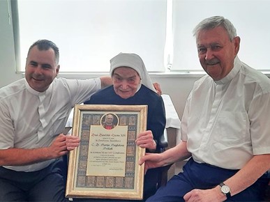 /A/2026/7/A/Nećakinja bl. Alojzija Stepinca s. M. Magdalena Mrzljak proslavila 100. rođendan (1).jpg