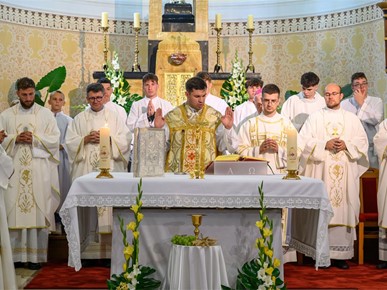/A/2026/7/B/Don Karlo Ćuk, SDB, proslavio mladu misu u Krašiću (17).jpg