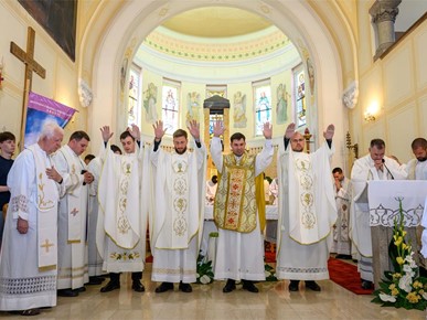 /A/2026/7/B/Don Karlo Ćuk, SDB, proslavio mladu misu u Krašiću (21).jpg