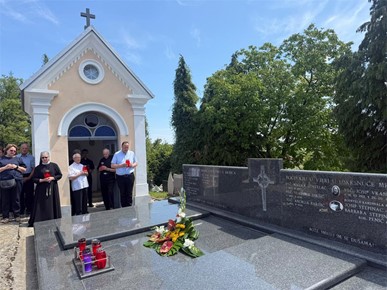 /A/2026/7/C/Biskup Mrzljak predvodio misno slavlje o 62. obljetnici smrti krašićkog župnika Vranekovića (12).jpeg