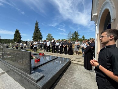 /A/2026/7/C/Biskup Mrzljak predvodio misno slavlje o 62. obljetnici smrti krašićkog župnika Vranekovića (13).jpeg