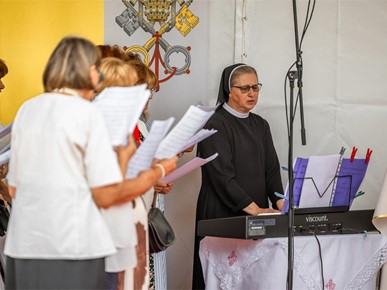 /A/2026/7/C/Mons. Jezerinac proslavio 60 godina svećeništva JV (3).jpg