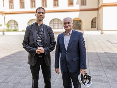 /A/2026/7/C/Rektor, prorektori i dekani Sveučilišta u Zagrebu obišli Zagrebačku katedralu AKLIST (2).jpg