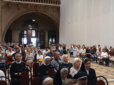 /A/2026/7/C/Svjetski dan djedova i baka i starijih osoba u Zagrebačkoj katedrali (3).jpg