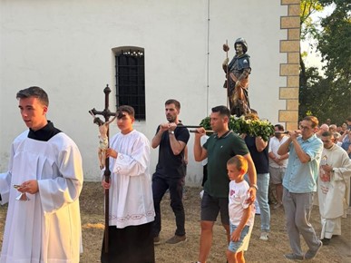 /A/2026/8/B/Mladomisnik vlč. Jurica Klanfar predvodio proštenje na Rokovom perivoju (1).JPG