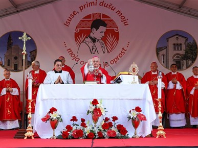 /A/2026/8/D/Biskup Razum predvodio proslavu bl. Miroslava Bulešića (1).jpg