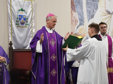 /A/2026/9/A/Nadbiskup Kutleša predvodio misno slavlje povodom 100. obljetnice smrti Danice Širole (9).JPG