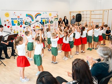 /A/2026/9/B/Mons. Sente blagoslovio novi vrtić u Karlovcu (3).jpg