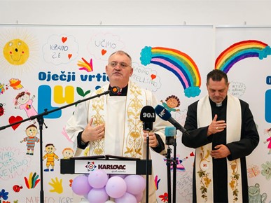 /A/2026/9/B/Mons. Sente blagoslovio novi vrtić u Karlovcu (5).jpg