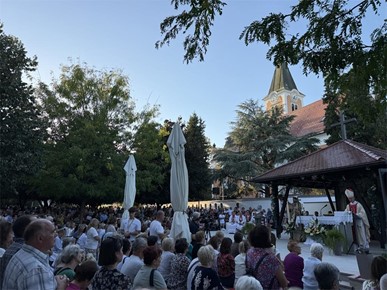 /A/2026/9/B/Nadbiskup Kutleša predvodio misno slavlje blagdana Male Gospe u Stenjevcu (5).jpg