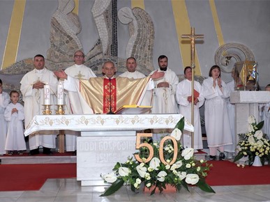 /A/2026/9/B/Vlč. Mato Matić proslavio zlatni jubilej svećeništva (1).jpg