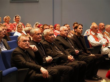 /A/2026/9/D/260922 Predstavljanje knjige TUZN (9).JPG