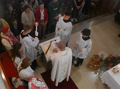 /A/2026/9/F/Učenici i djelatnici NKG-a hodočastili u Krašić (16).JPG