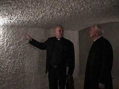 /A/Kuharić_/Kardinal Kuharić i mons. Josip Klarić u kripti Katedrale (2).jpeg